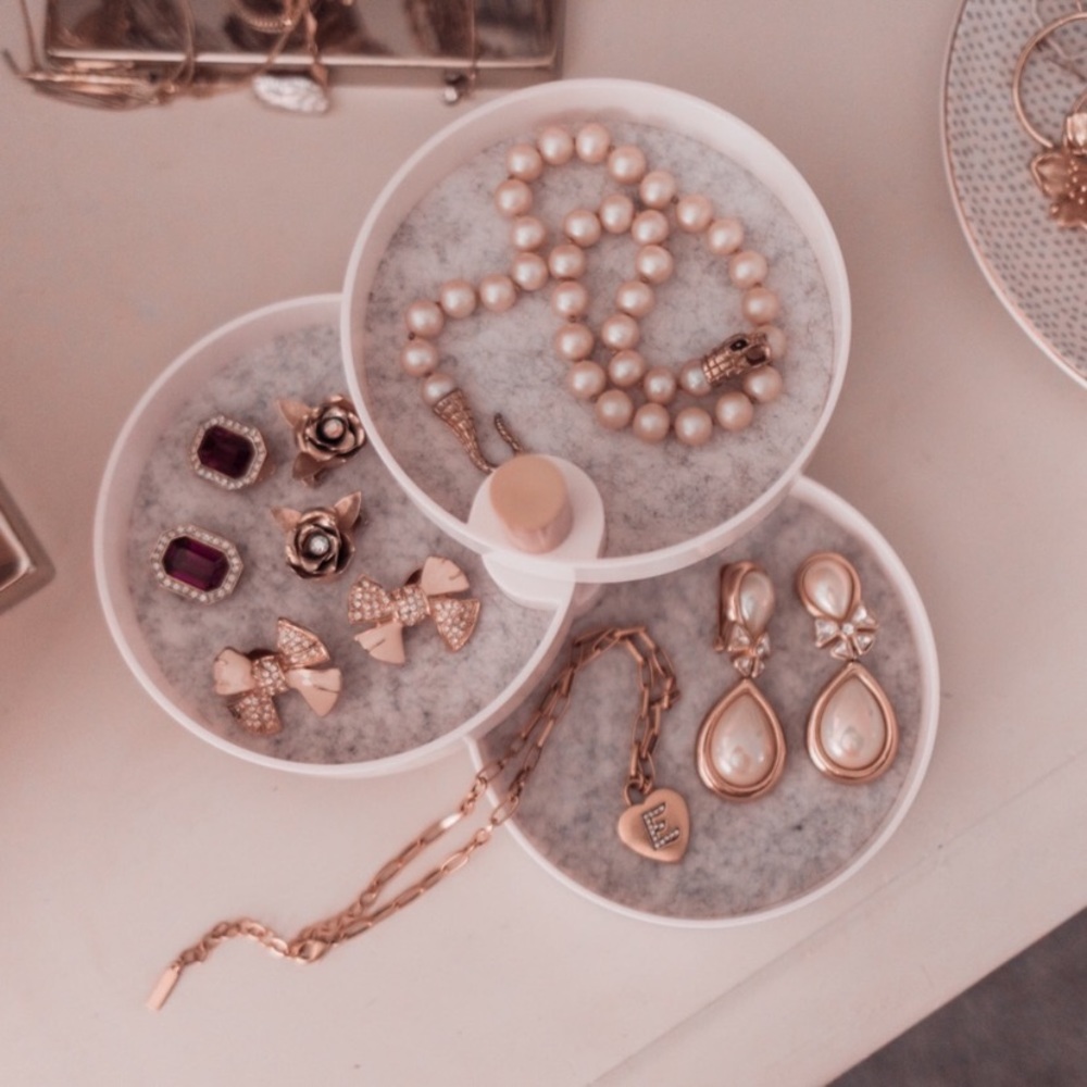 The 2Bandits Tiered Catchall Tray